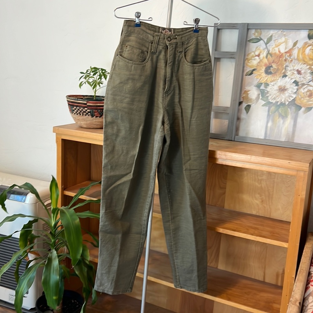 Number for Xpress pants size 6, dark green, good shape. Comfortable